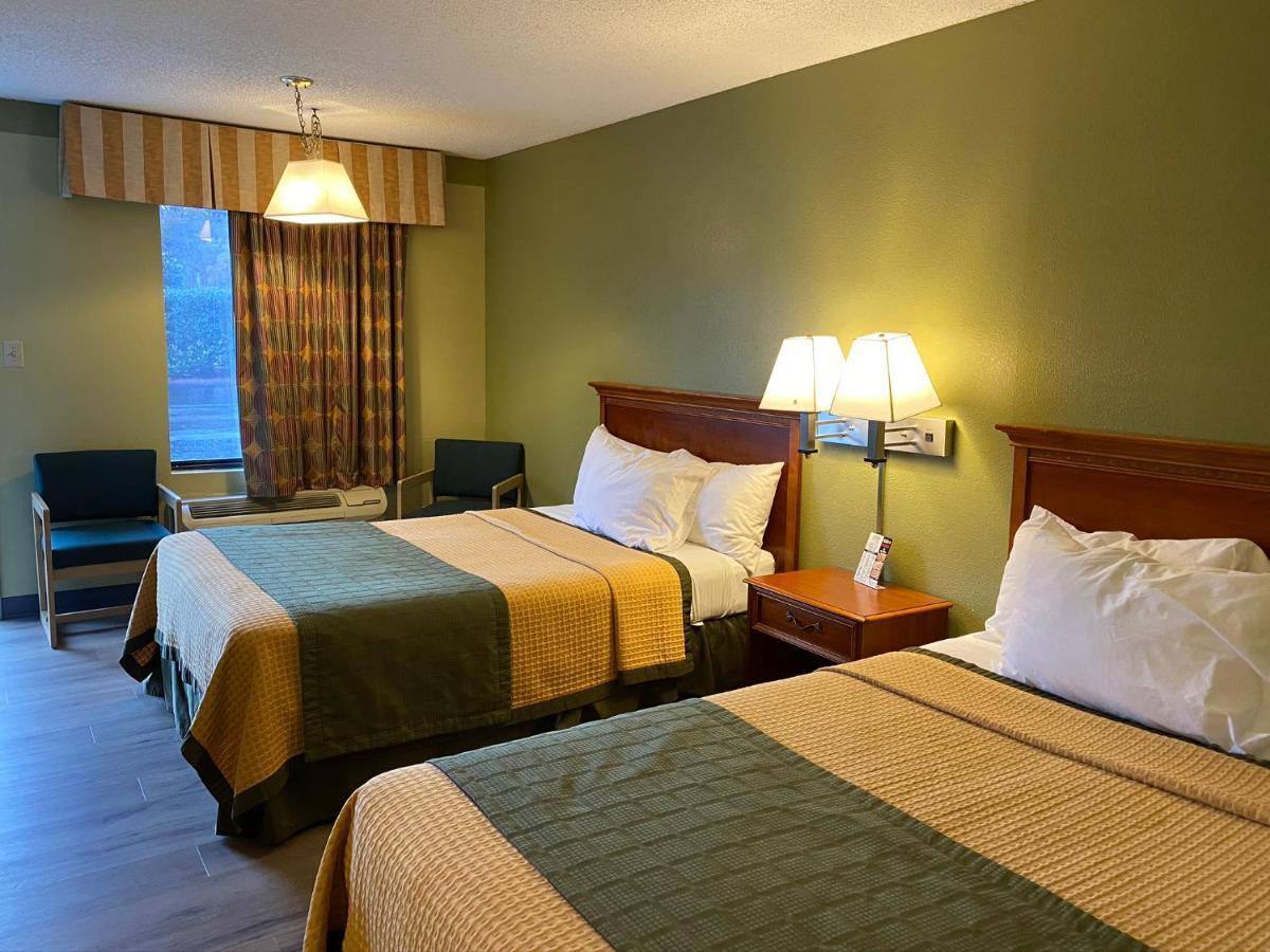 Cabarrus Inn Concord Bagian luar foto